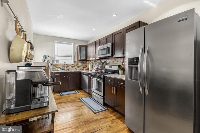 Photo - 1615 Cadwallader St