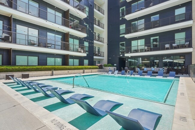 Photo - Knox Heights