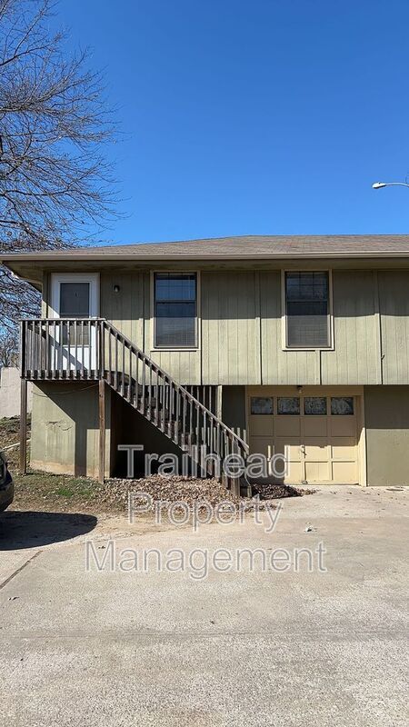 Photo - 416 E Pacific Townhome