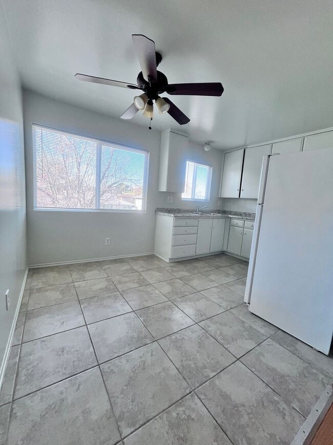 Photo - Taylor 4-Plex (25229)(DD) Unit #C