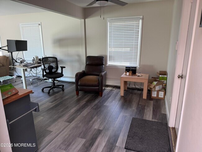 Photo - 2305 Oak Tree Rd