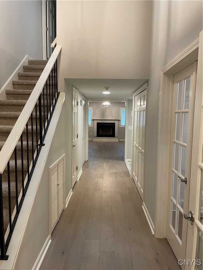 Photo - 497 Summerhaven Dr N