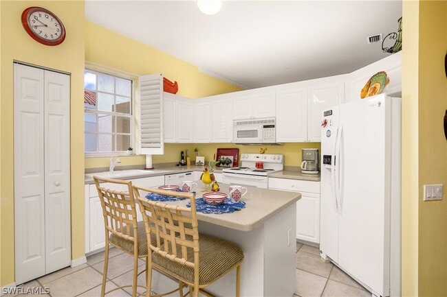 Building Photo - 1000 L'Ambiance Cir Unit 201