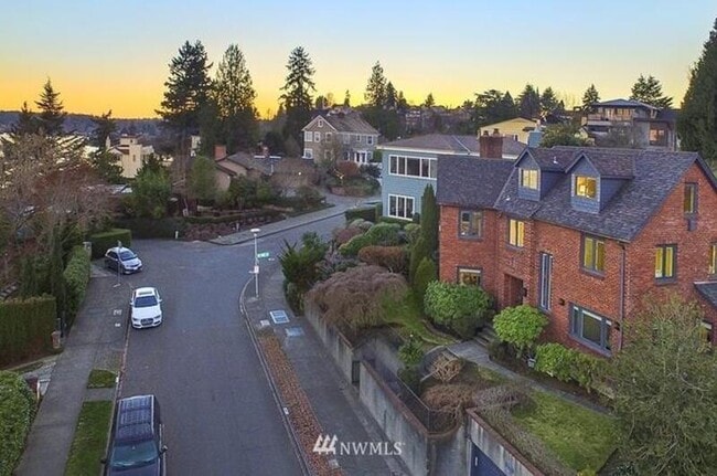 Building Photo - 4105 55th Ave NE