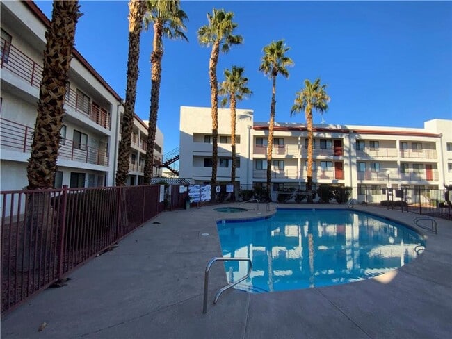 Building Photo - 1 BEDROOM 3RD FLOOR CONDO CLOSE TO UNLV/AIRPORT & LV STRIP!