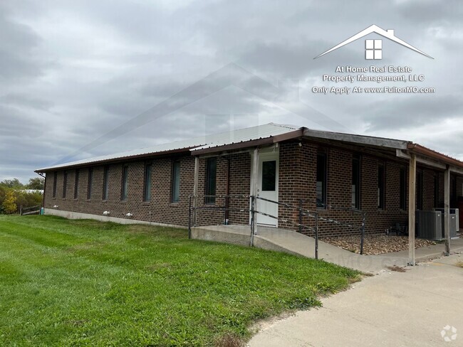 Building Photo - 5060 County Road 306 Unit Apartment 5