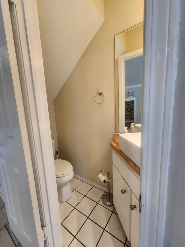 Photo - 607 Krystal Ln