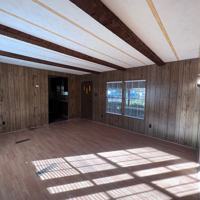 Photo - 282 Pete Martin Dr