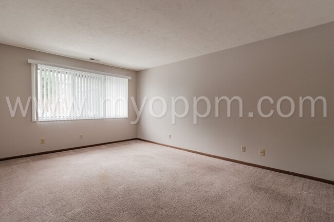 Photo - ALANSCO 1016 N 47 Ave