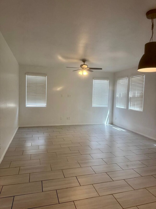 Photo - Exquisite 4 bd/2.5 bath home in Albany Village