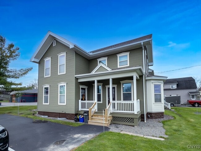 Photo - 9611 Brewerton Rd