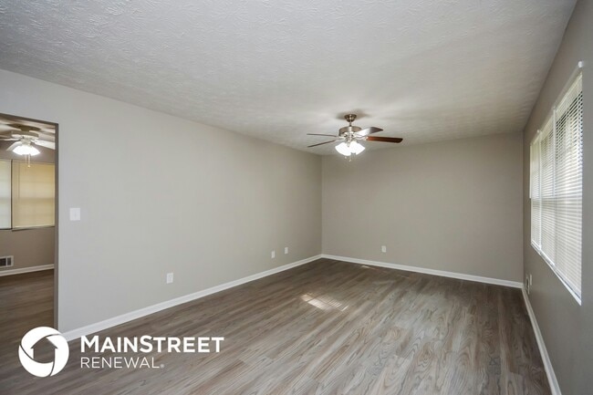 Photo - 8313 Creek St