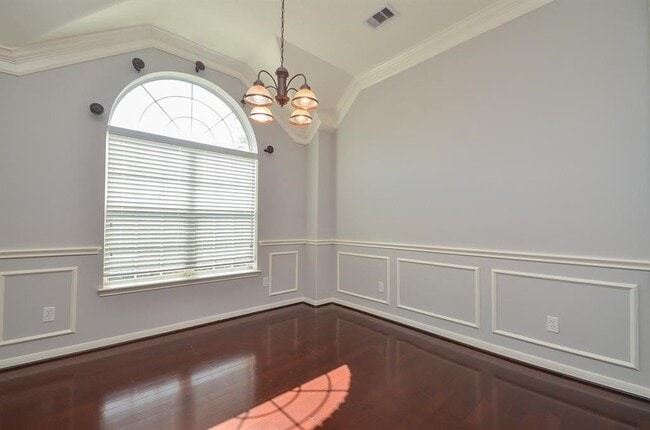 Photo - 6726 Oakman Ln