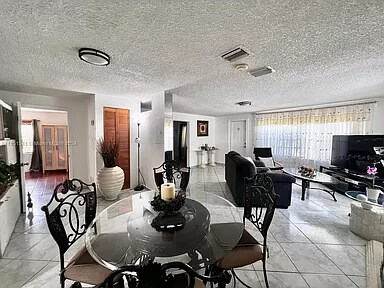 Photo - 1465 SW 28th Way Apartamento Unidad A