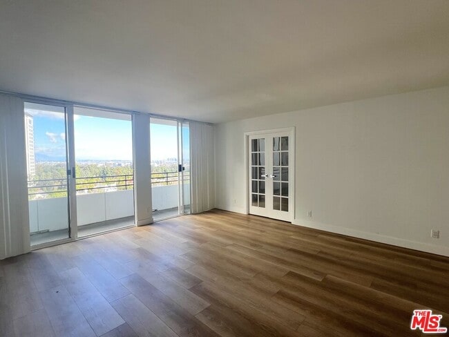 Photo - 10390 Wilshire Blvd Unit 910