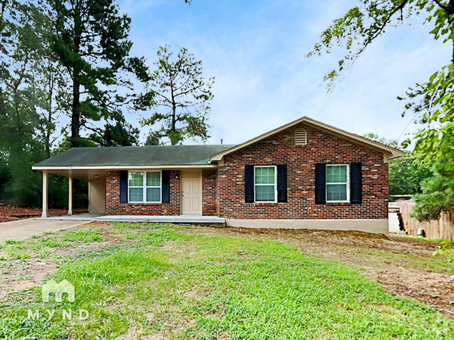 Building Photo - 6590 Embassy Cir Rental