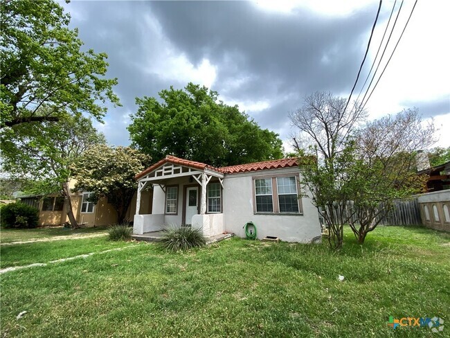 Building Photo - 1030 Cole Ave Rental