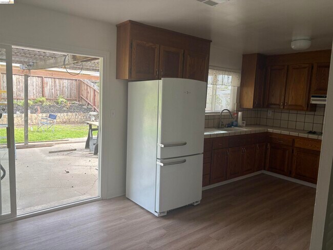 Photo - 1227 Giovanni St