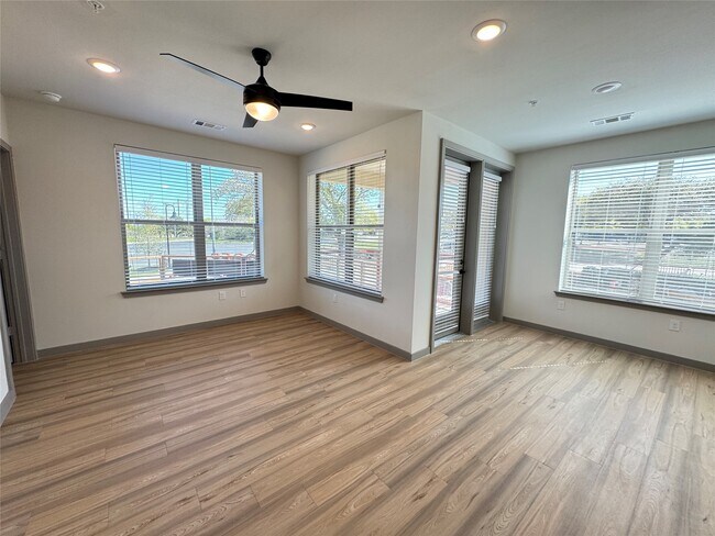 Photo - 11604 Stonehollow Dr Apartment Unit B8.116