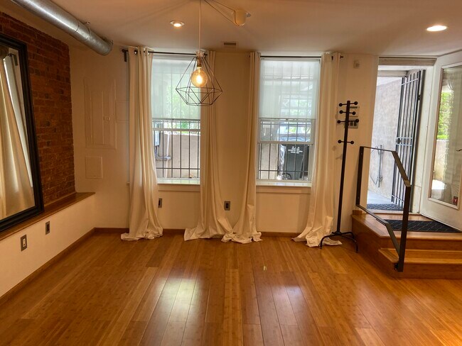 Photo - 1207 Clifton St NW Unit B