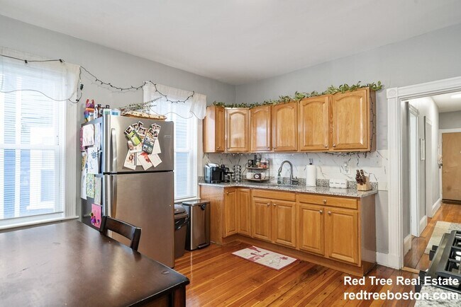 Photo - 12 Dalrymple St Unit 3