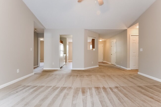 Photo - 1304 Violet Ln