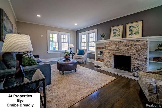 Photo - 959 Washtenaw Ave