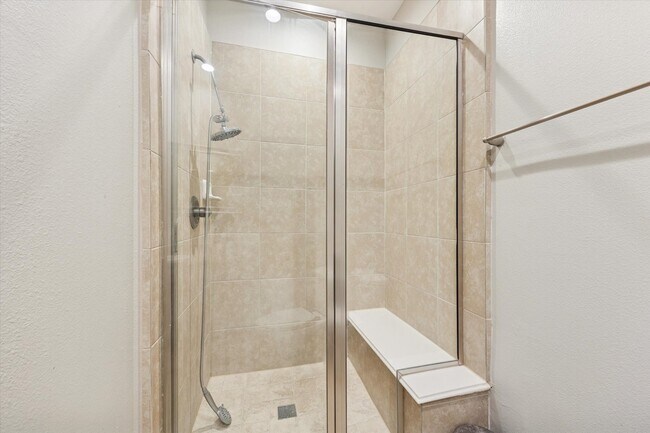 Photo - 3001 Murworth Dr Unidad 1304