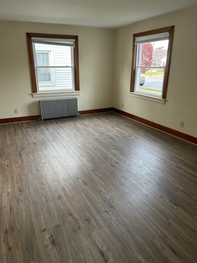 Photo - 113 N Franklin St