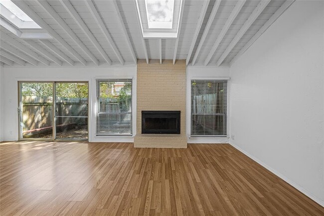 Building Photo - 8903 Trone Cir Unit B