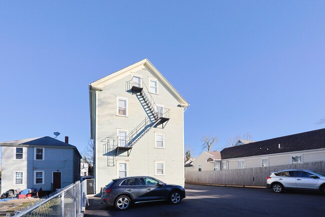 Photo - 327 High St Unit 2R