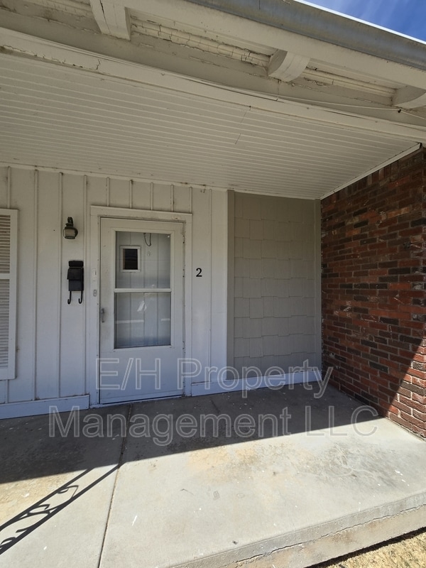 Building Photo - 1419 S Martinson St Unit Apt 2
