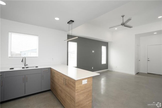 Photo - 24 Jenna Ln Unit D