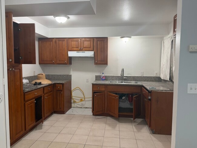 Photo - 614 N Moraga St