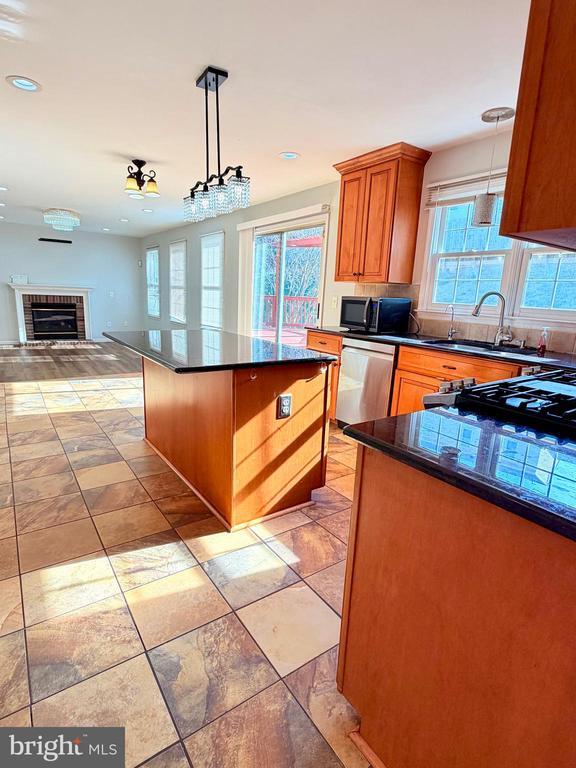 Photo - 33 Christopher Way