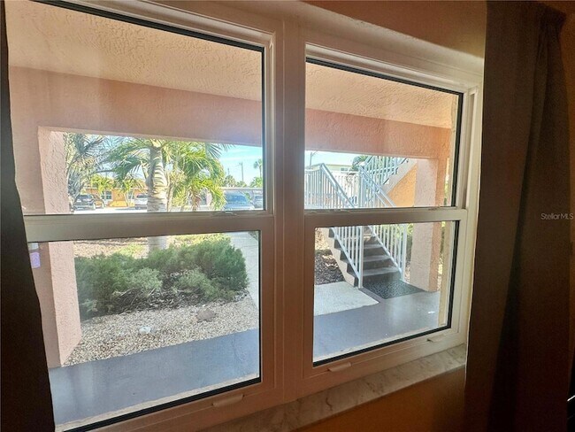 Photo - 535 68th Ave Unit 2