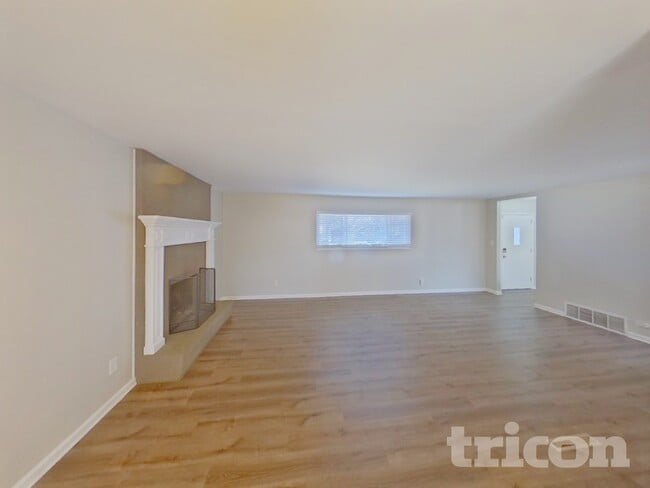 Photo - 1228 N Chelton Rd