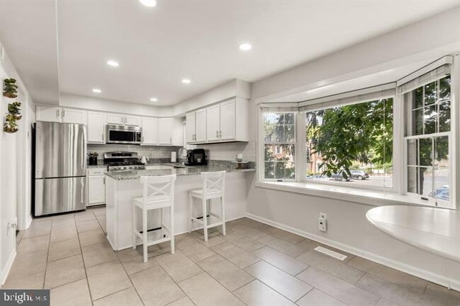 Photo - 10855 Lockwood Dr