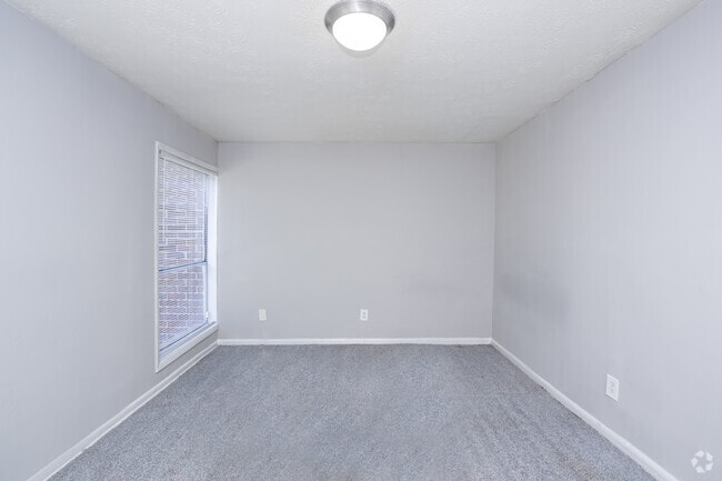 2BR, 1.5BA - 1,032SF - Primary Bedroom