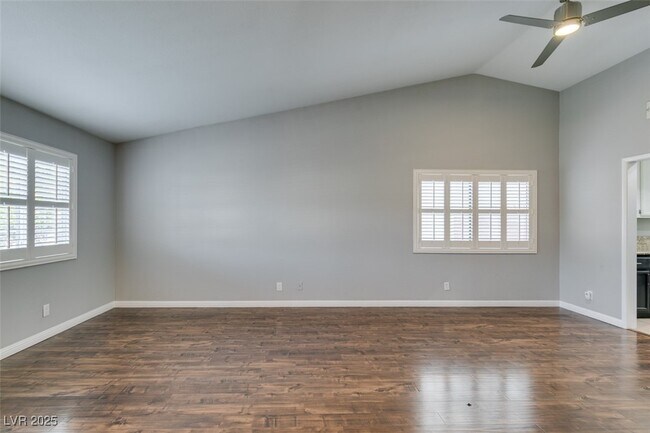 Photo - 362 Umbria Way