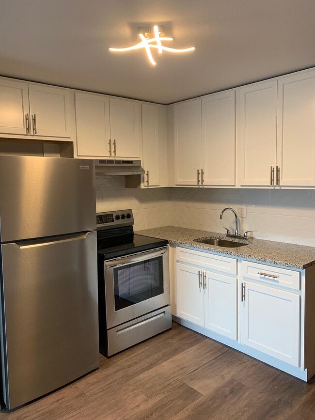 Photo - Main Place Apartments