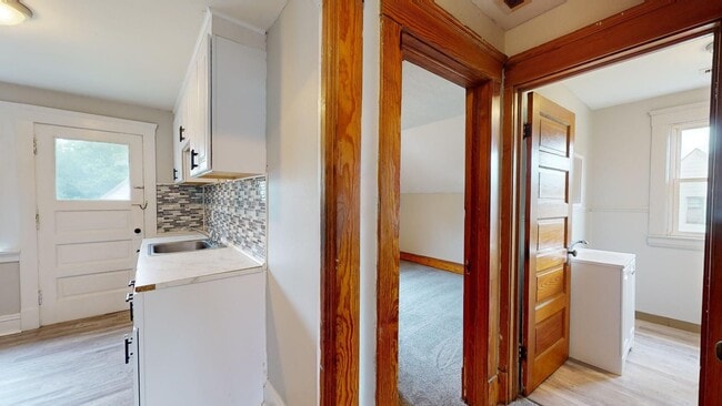 Photo - 3518-20 W.54th Unit Upper