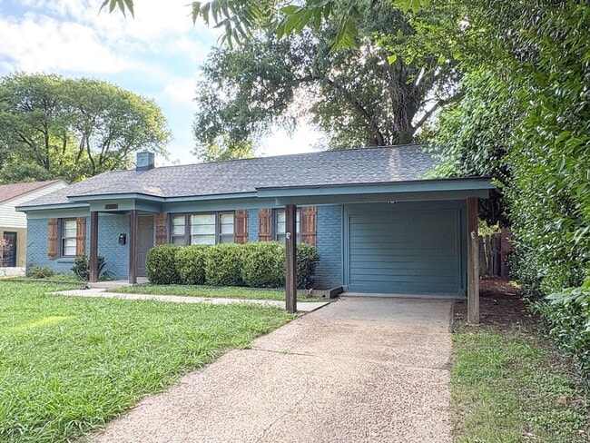 Photo - Updated 3 bedroom, 1 bathroom near Quince and Perkins