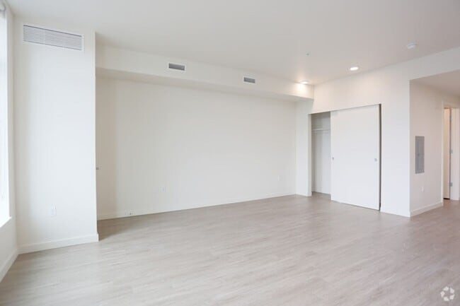 Photo - Rediviva at the Vancouver Waterfront!