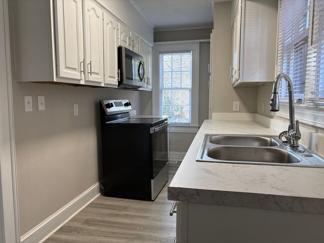 Photo - 2 Bedroom, 1 Bathroom Apartment in Reidsville!