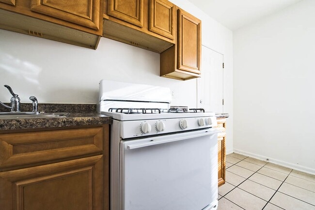 4815 W Cortez