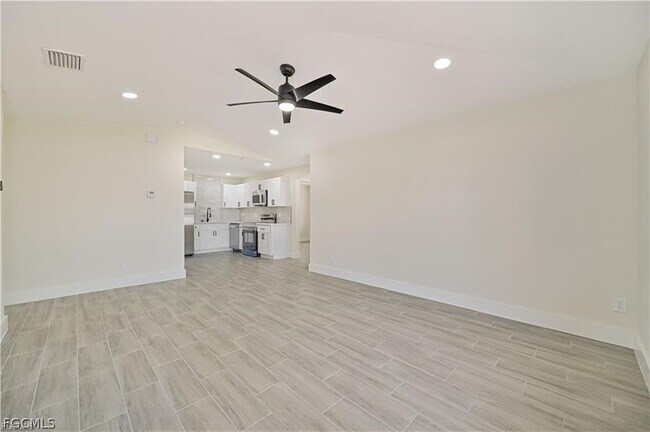 Photo - 4735 28th St SW