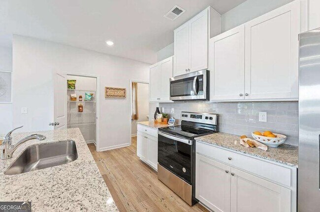 Photo - 5165 Sidney Sq Dr