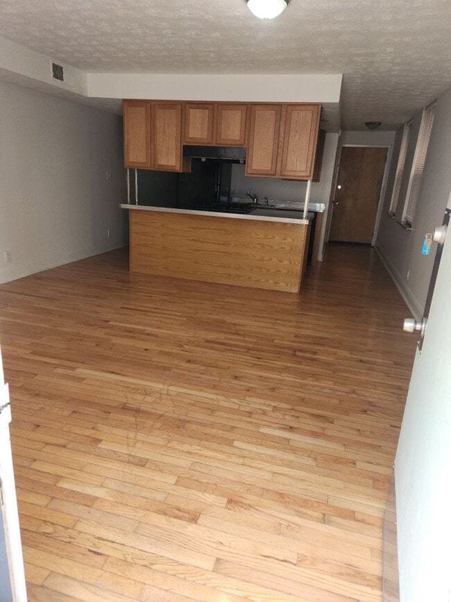 Building Photo - 1603 Broadway Unit 1