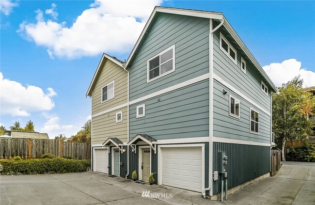 Building Photo - 2520 SW Trenton St Rental